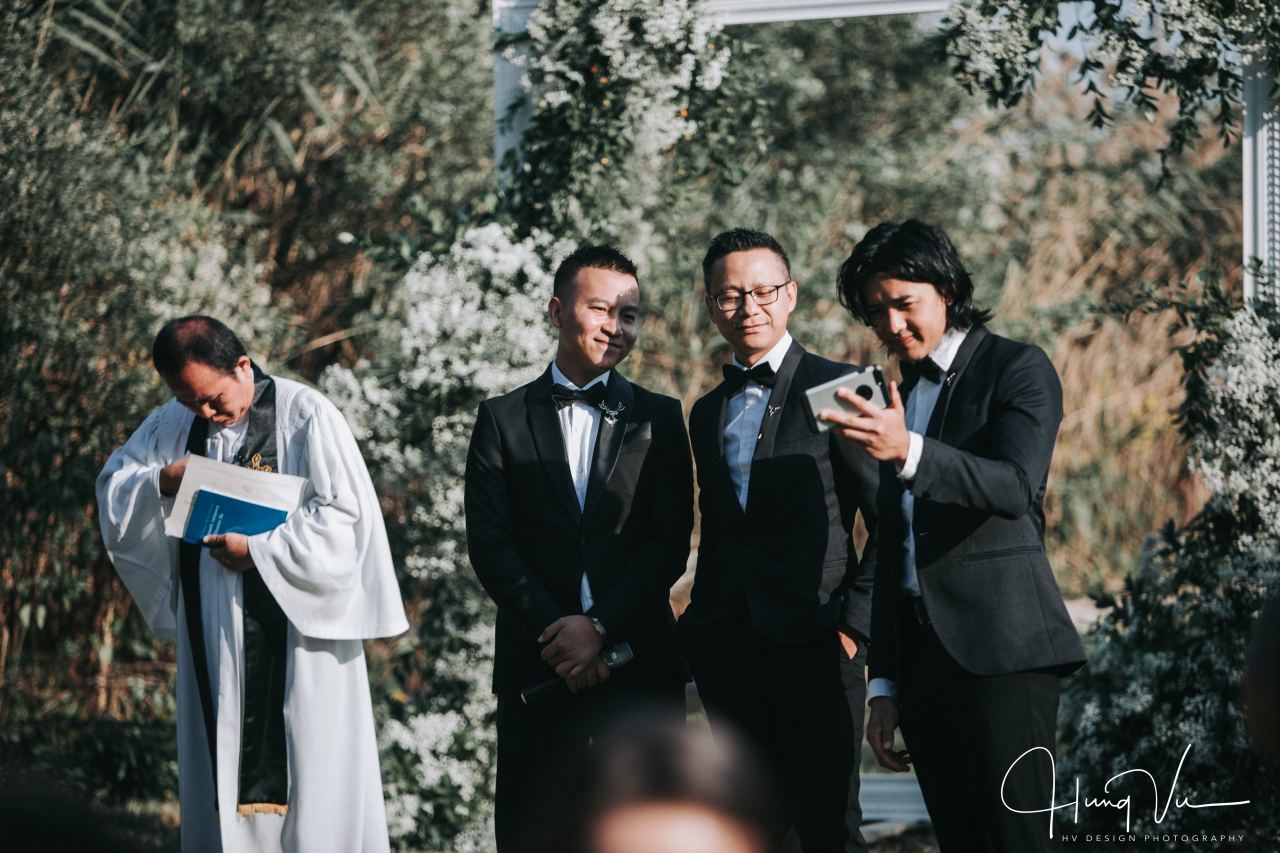 selfie with the groom